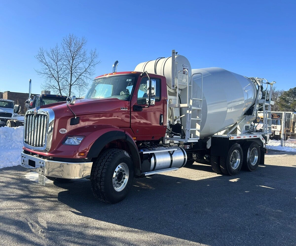 2025 International HX in Ronkonkoma, NY