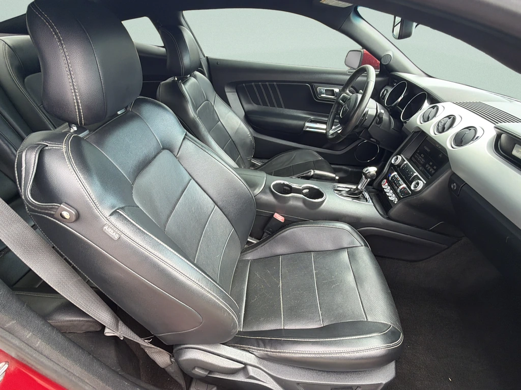 2015 Ford Mustang EcoBoost - Photo 10