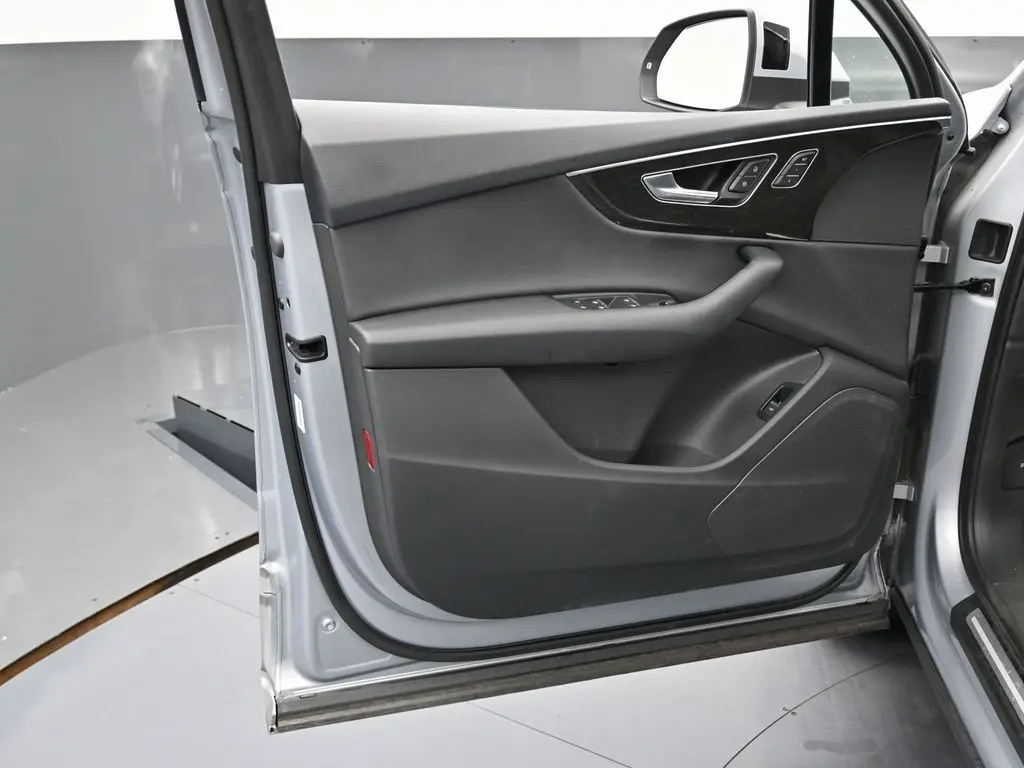 2022 Audi Q7 Premium photo 36