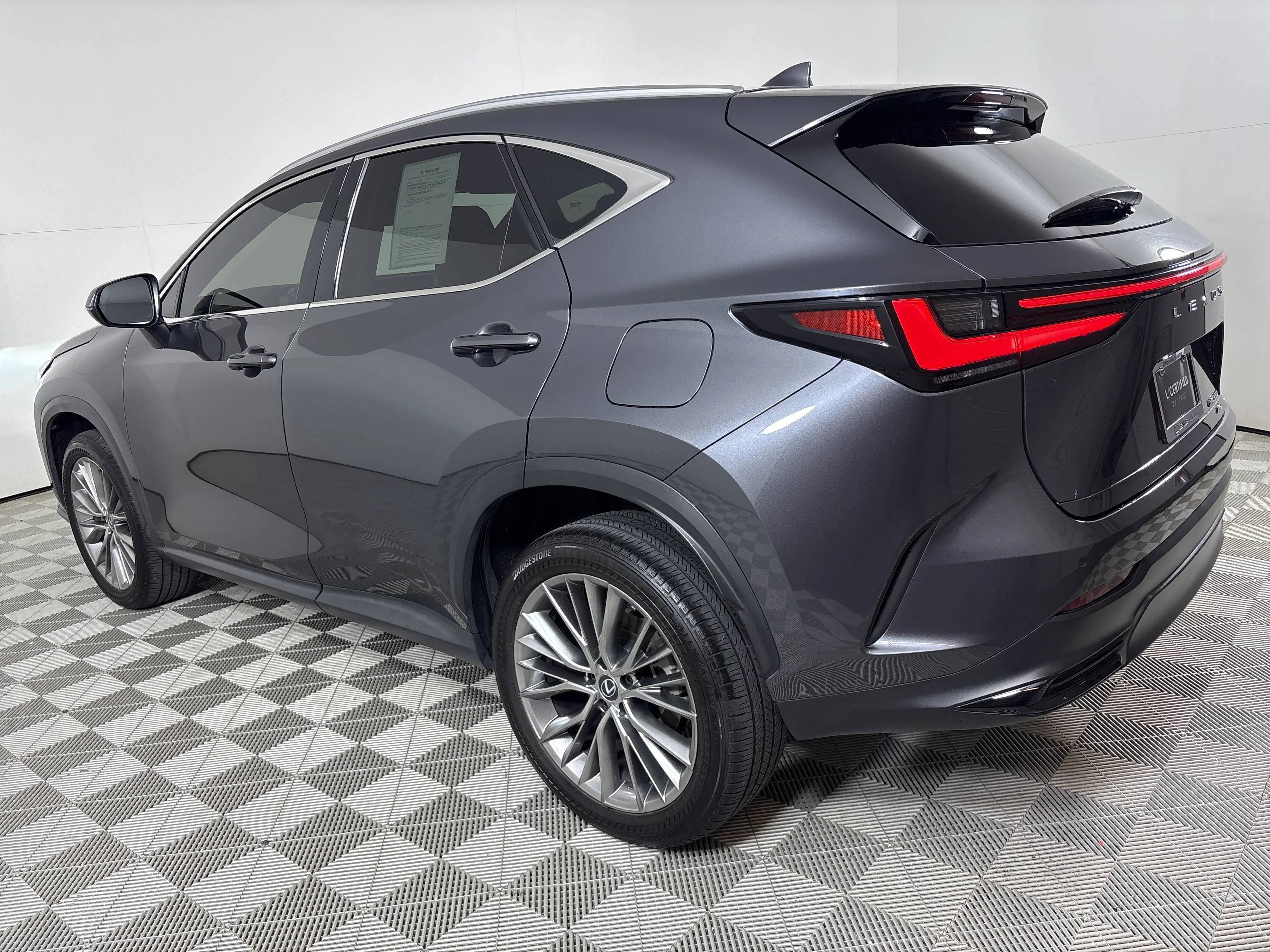 2023 Lexus NX 350 Luxury AWD photo 3