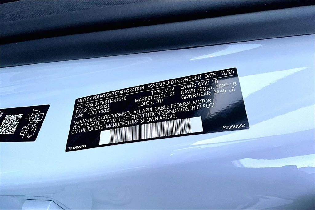 2026 Volvo - image 14