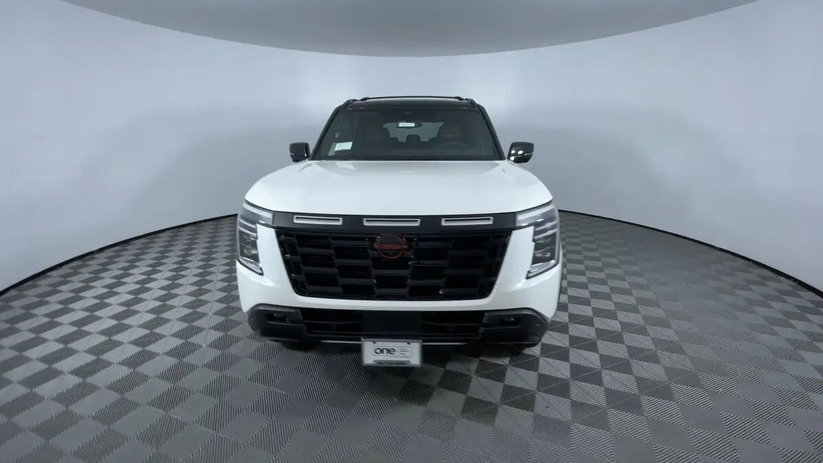 2026 Nissan Armada photo 3