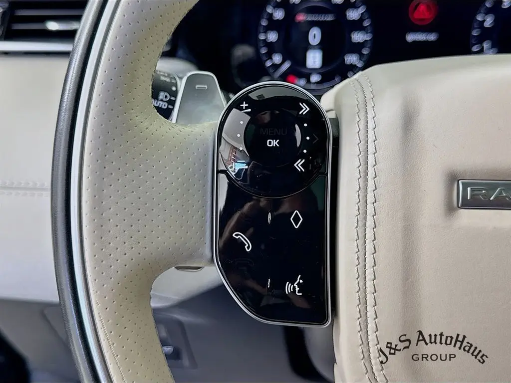 2018 Land Rover Range Rover Velar R-Dynamic HSE photo 13