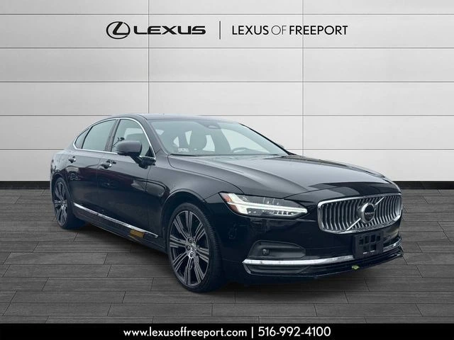 2022 Volvo S90