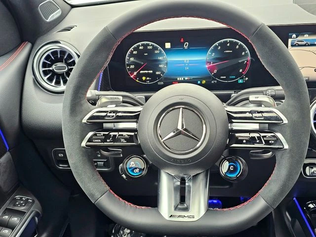 2026 Mercedes-Benz GLB AMG GLB 35 - Photo 28