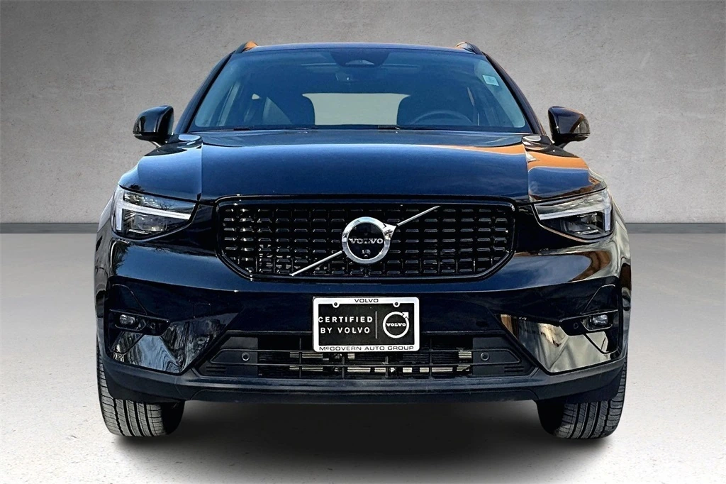 2026 Volvo - image 2