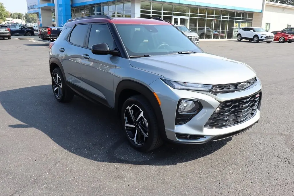 2023 Chevrolet Trailblazer RS photo 2