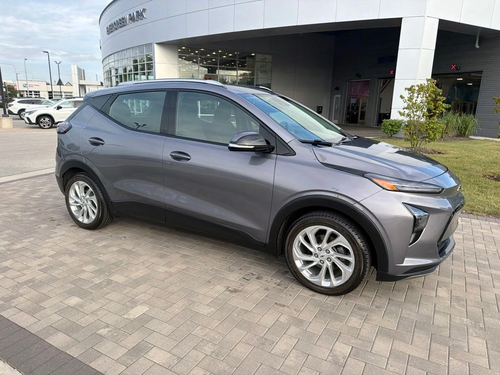 Used 2023 Chevrolet Bolt EUV LT with VIN 1G1FY6S05P4180669 for sale in Evergreen Park, IL