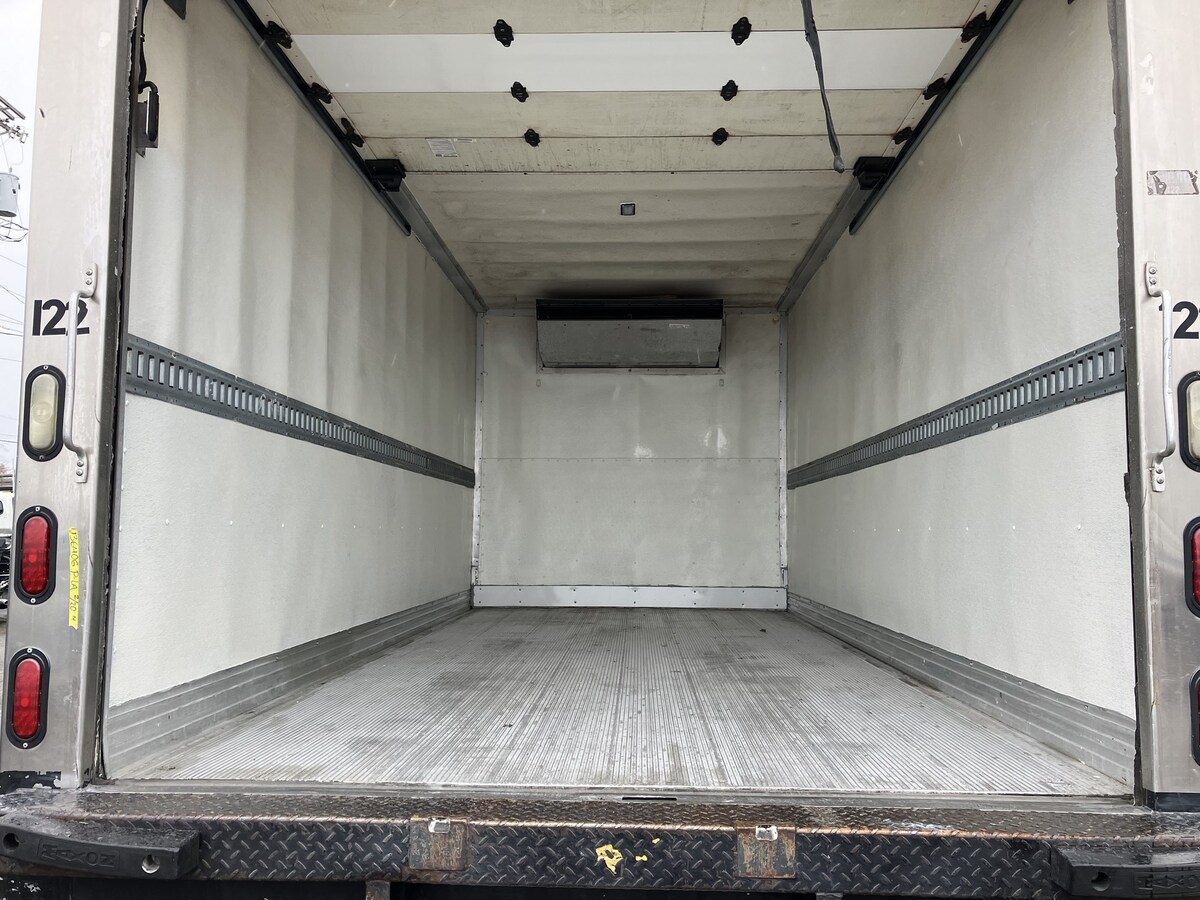 2015 Isuzu in Tacoma, WA — photo 4
