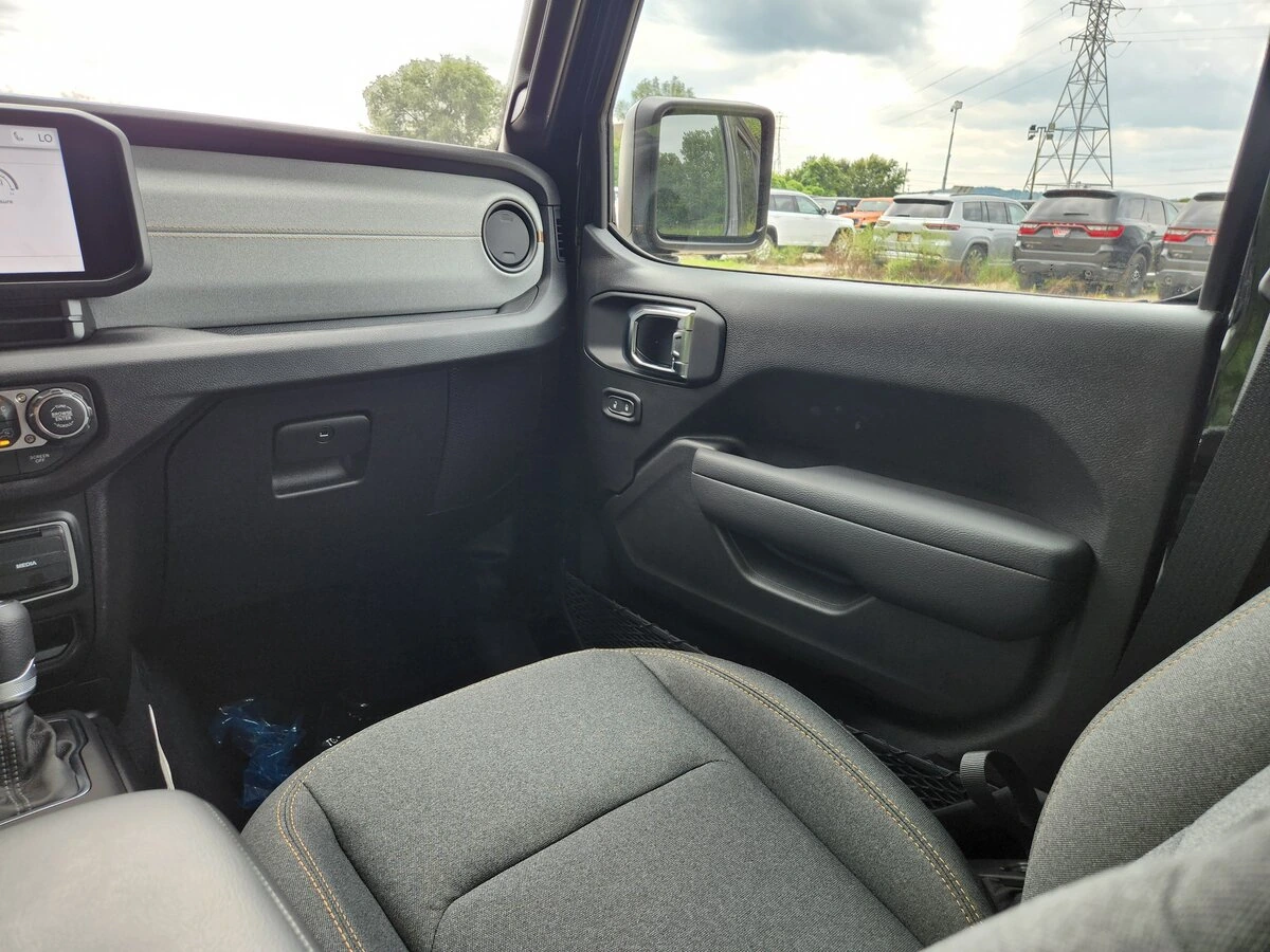 2025 Jeep Wrangler 4-Door Sport S - Photo 20