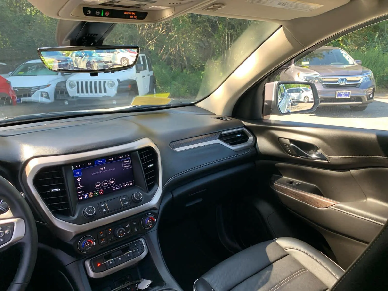2023 Gmc Acadia Denali photo 35