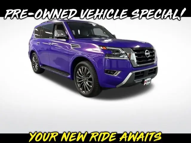 2023 Nissan Armada Platinum's photo