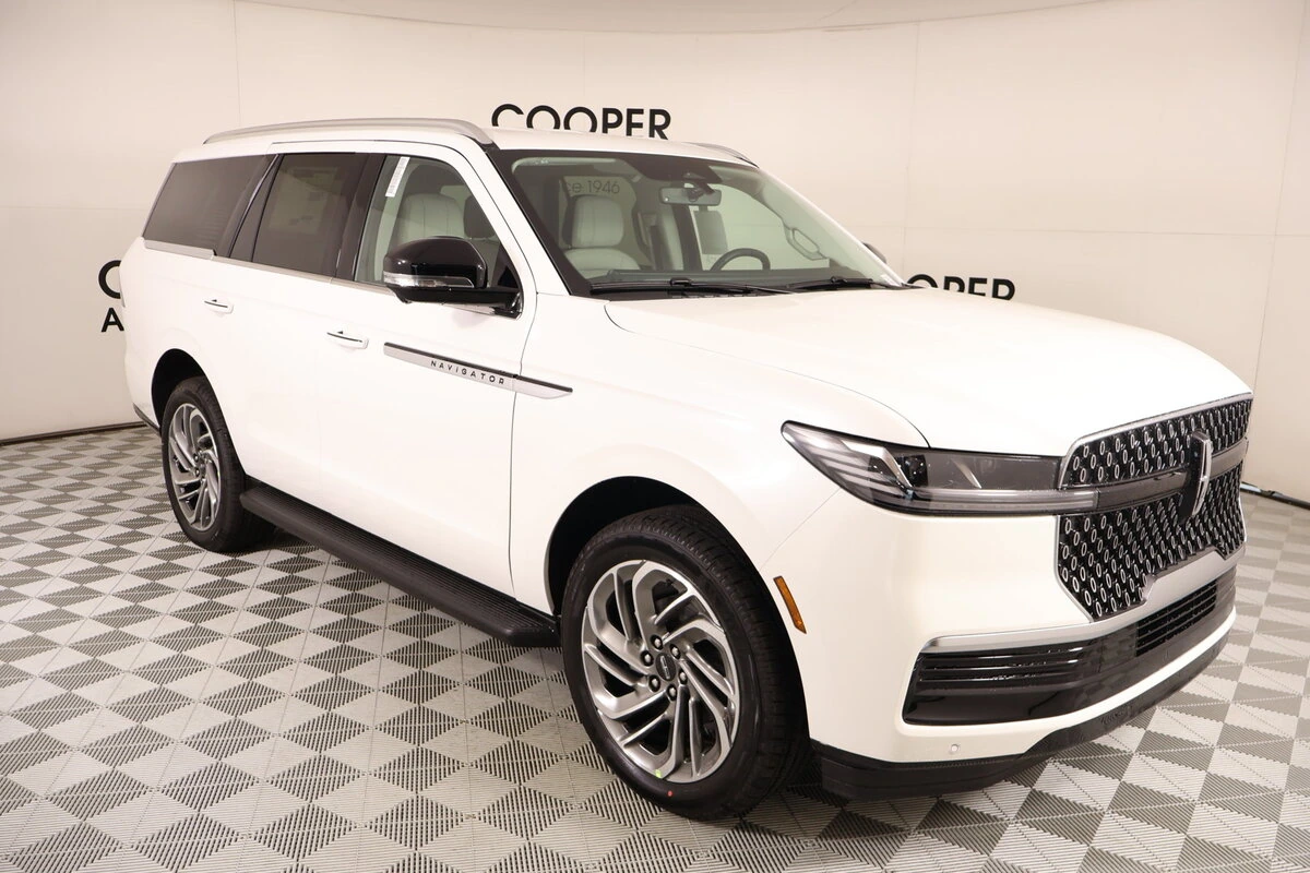 2026 Lincoln Navigator Premiere