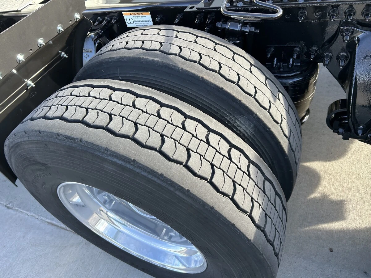 2020 Freightliner Cascadia - image 11