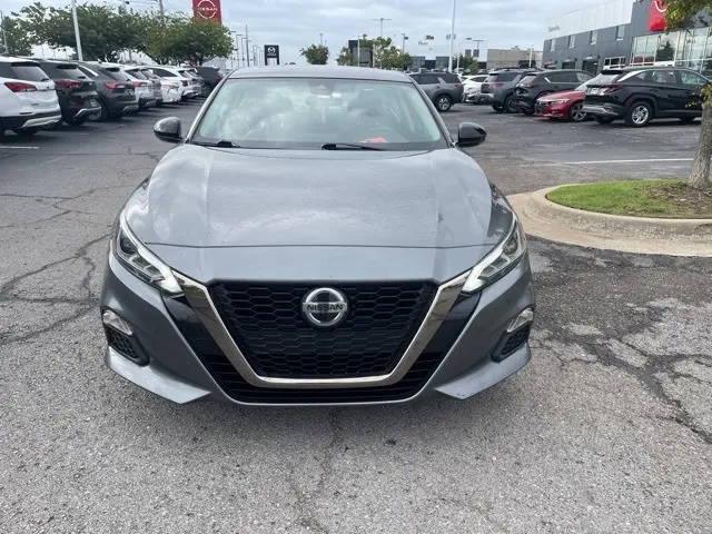 2020 Nissan Altima 2.5 SR photo 3