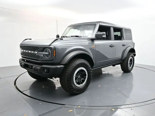 2025 Ford Bronco Badlands photo 3