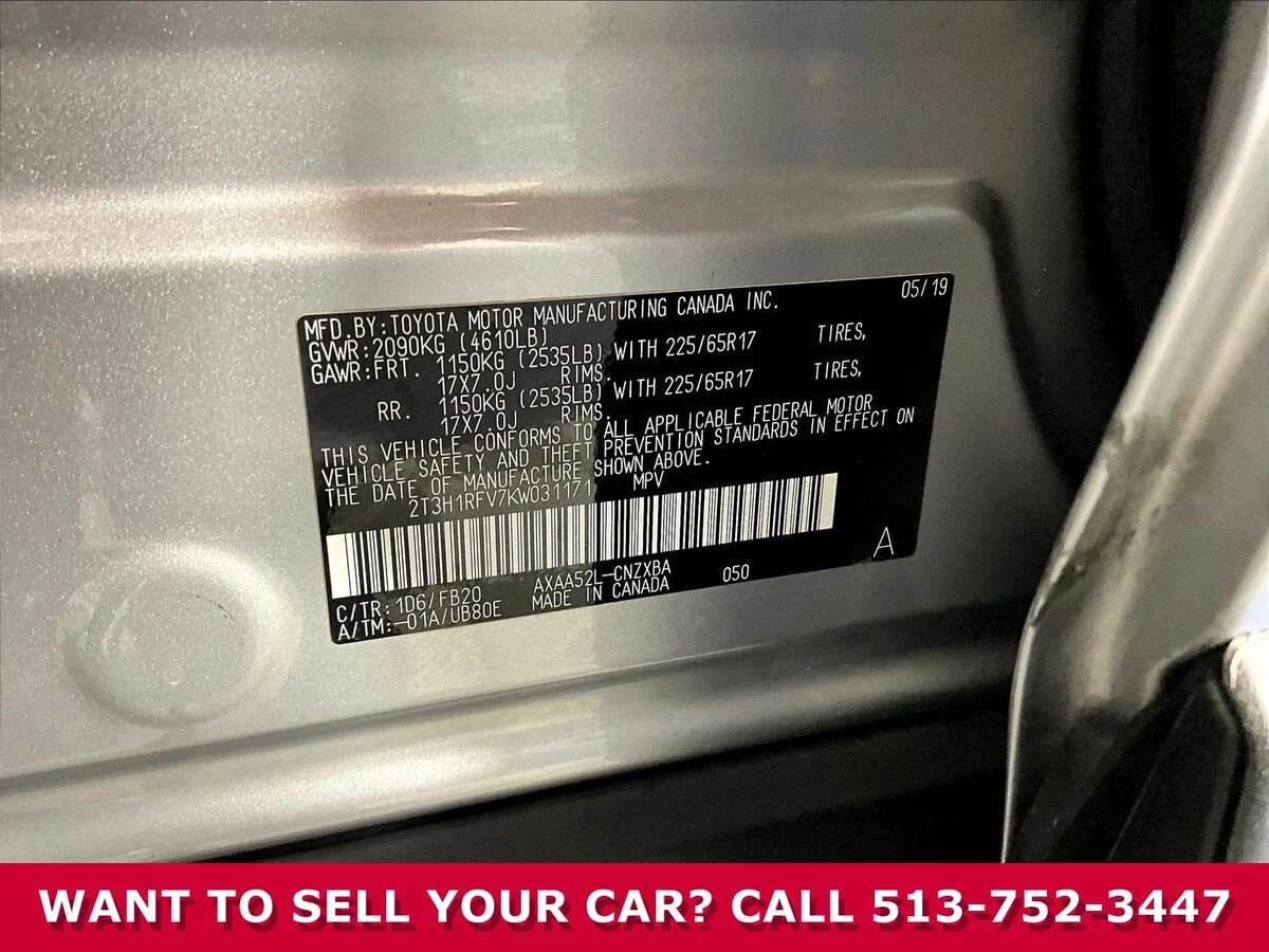 2019 Toyota RAV4 LE - Photo 17