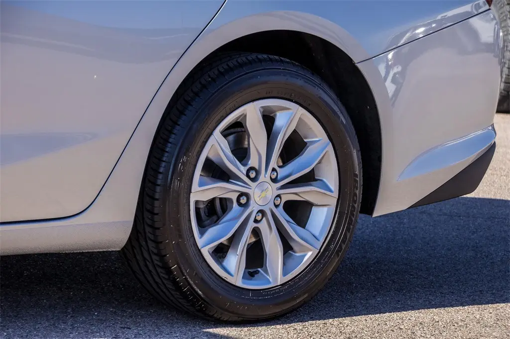 2020 Chevrolet Malibu 1LT photo 3
