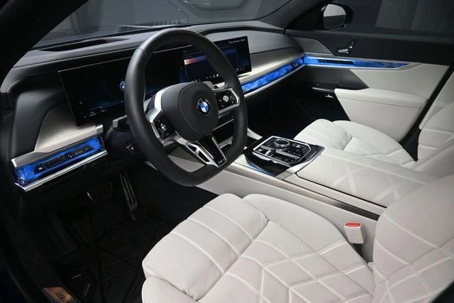 2025 BMW 7 Series 760i - Photo 19