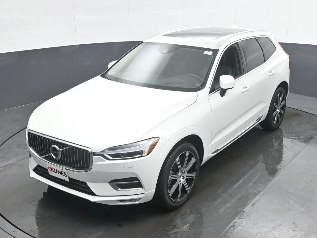 2020 Volvo - image 42