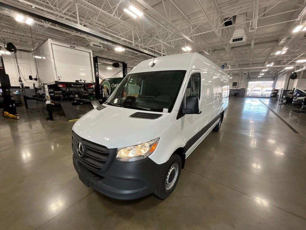 2027 Mercedes-Benz
