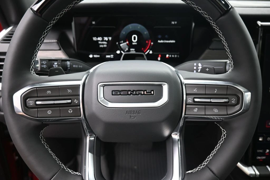 2026 GMC Acadia Denali - Photo 17