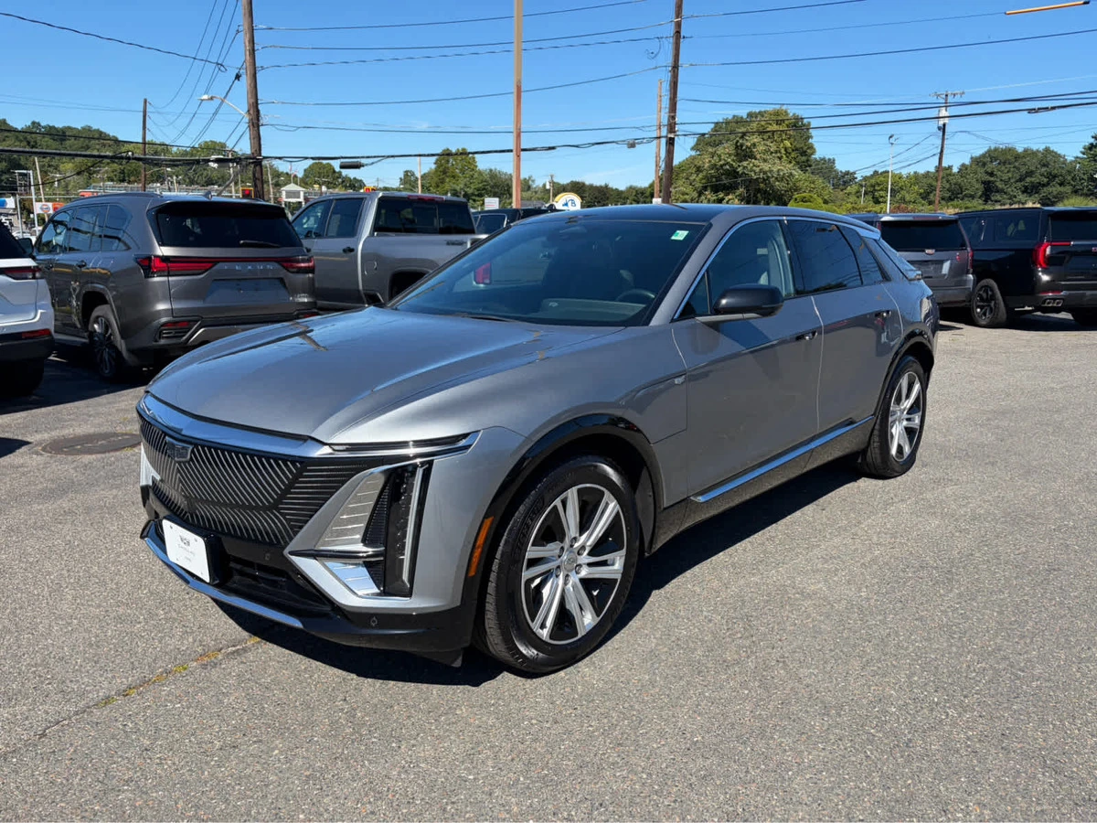 2024 Cadillac LYRIQ Tech