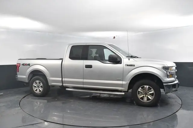 2016 Ford F-150 XLT photo 4