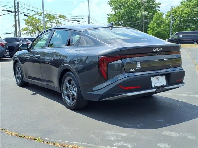2025 Kia K4 LXS - Photo 30