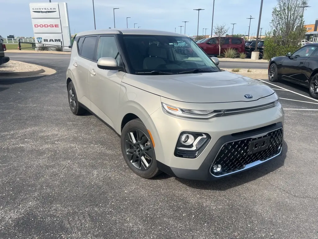 Used 2020 Kia Soul EX with VIN KNDJ33AU8L7105203 for sale in Owasso, OK