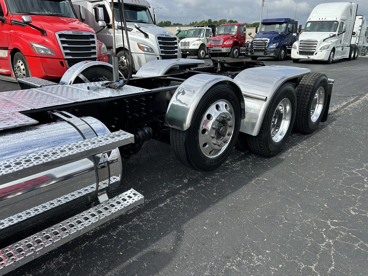2023 Western Star 49X — photo 7