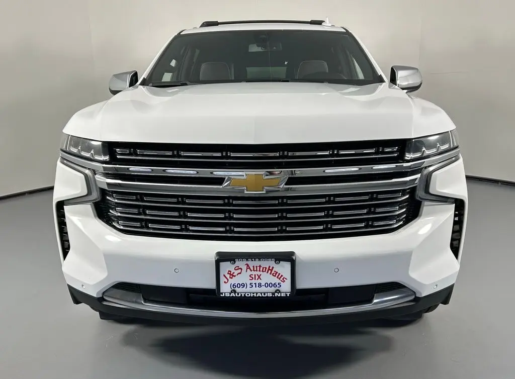 2021 Chevrolet Suburban Premier photo 2