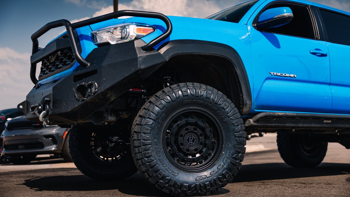 Custom Toyota Tacoma Exterior Driver Side Front Corner