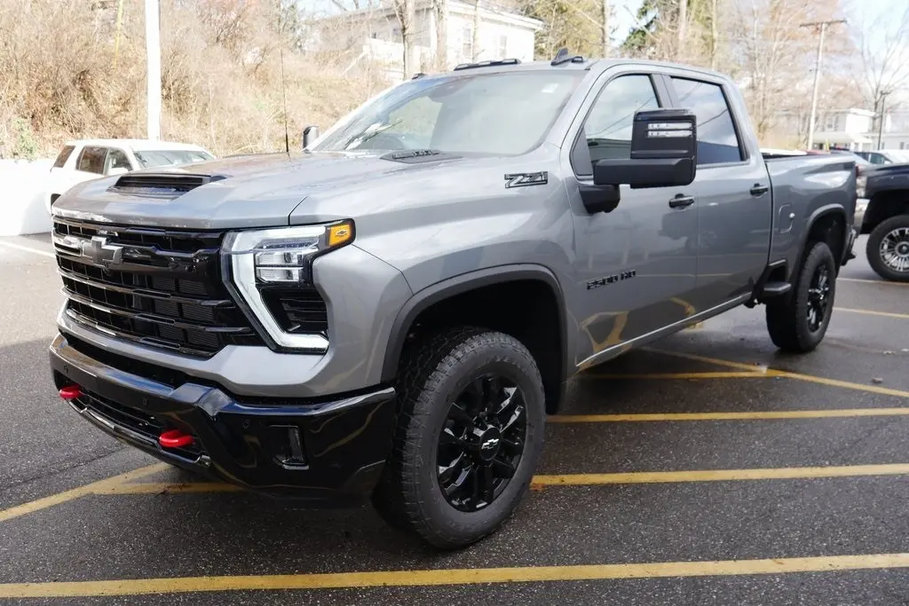 2026 Chevrolet Silverado 2500HD LT photo 4