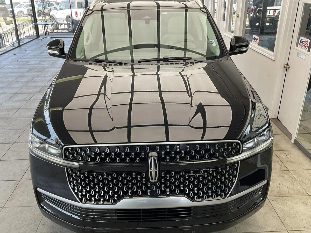 2026 Lincoln Navigator Reserve - Photo 23