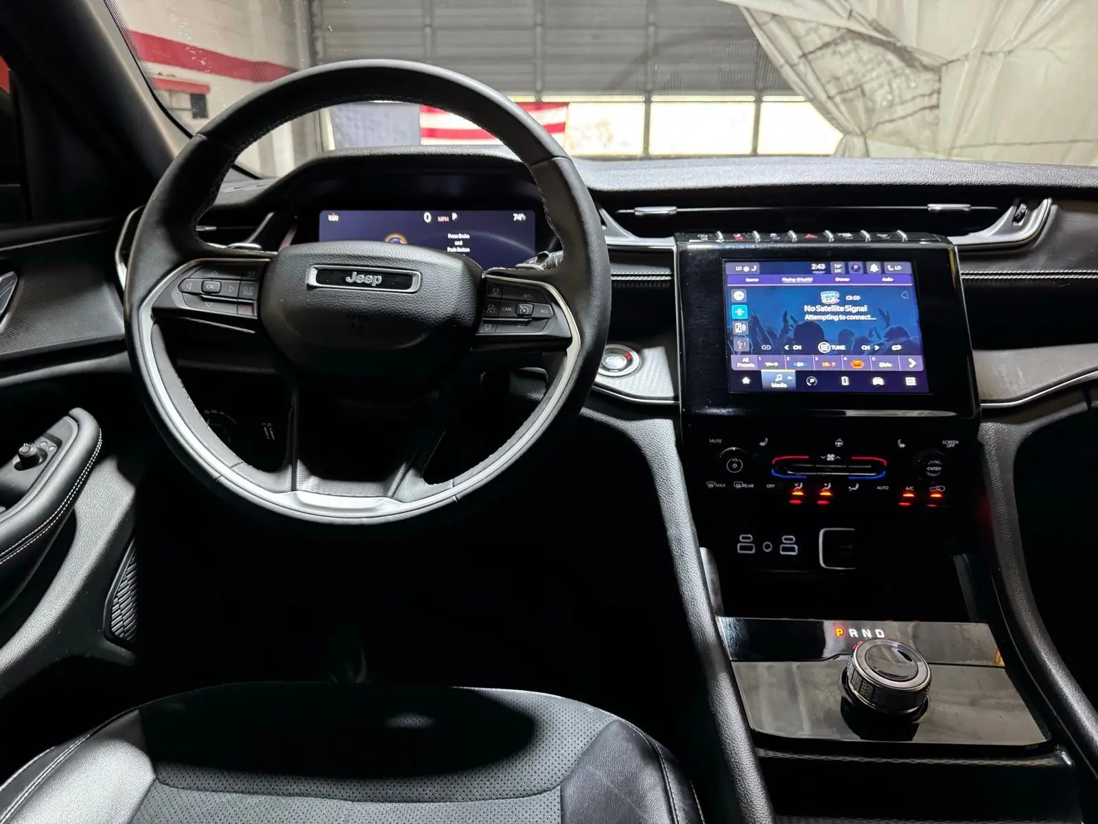 2024 Jeep Grand Cherokee Altitude photo 18