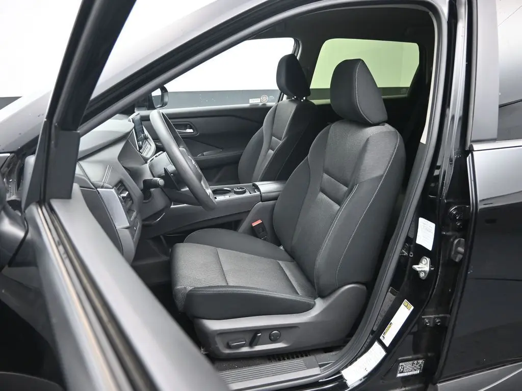 2024 Nissan Rogue SV AWD photo 15