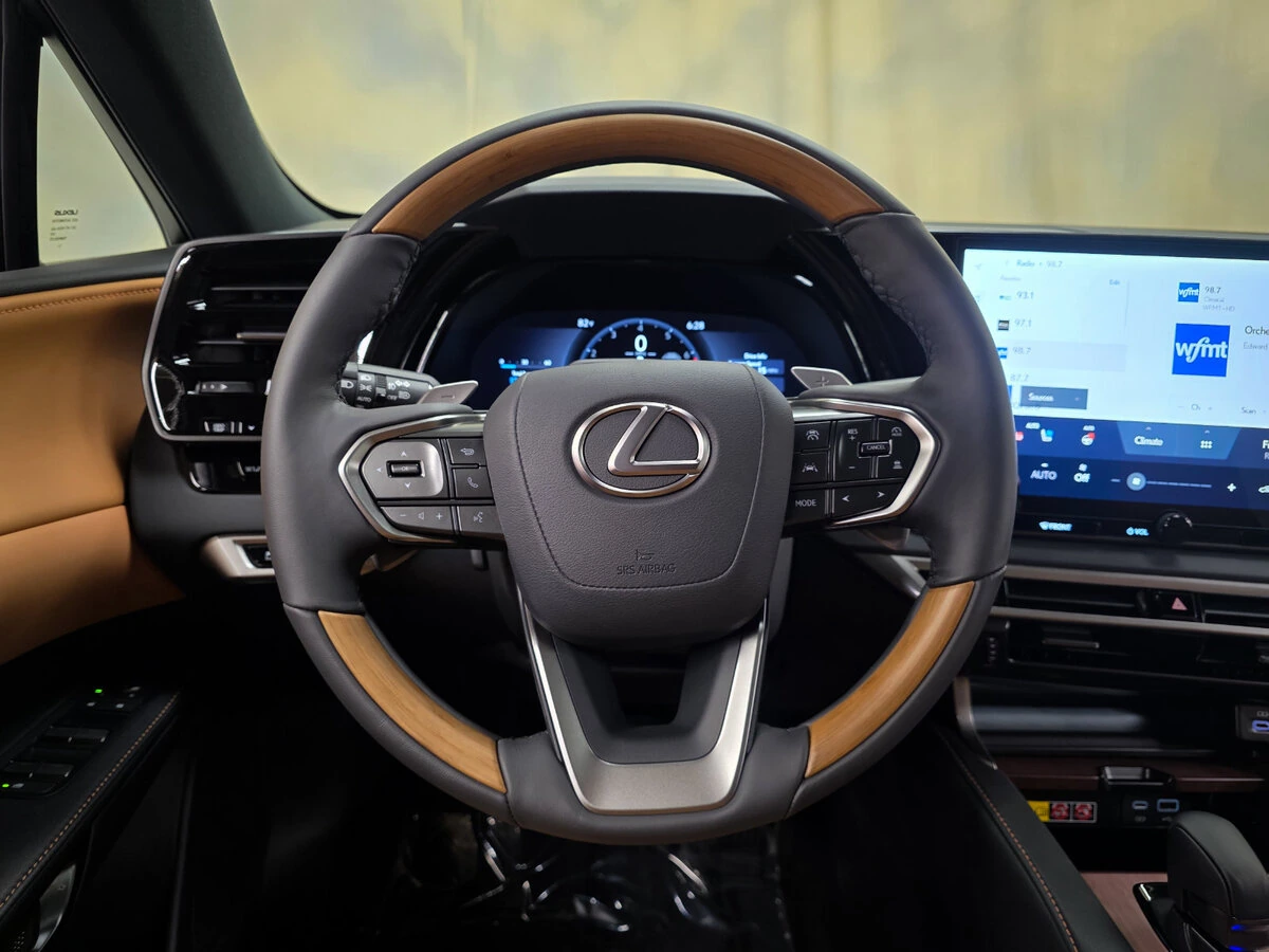 2026 Lexus RX 350 - Photo 14