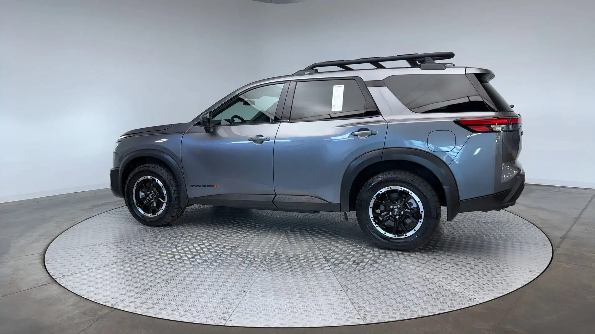 2024 Nissan Pathfinder Rock Creek photo 3