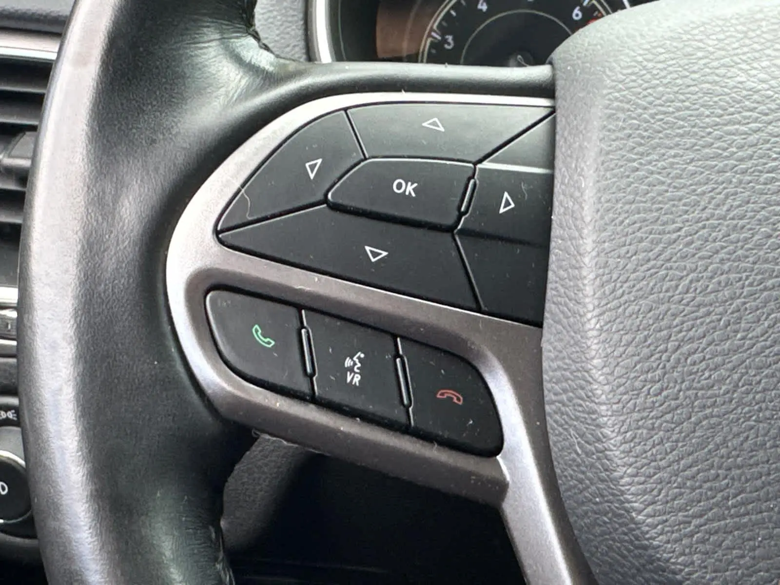 2020 Jeep Cherokee Latitude photo 21
