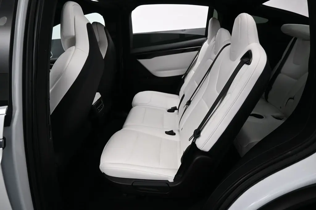 2019 Tesla Model X Long Range photo 35