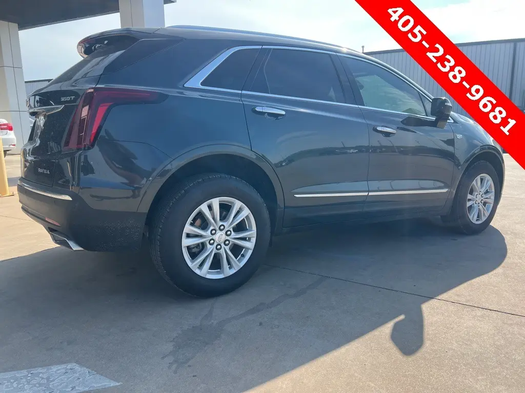 2022 Cadillac XT5 Luxury photo 2