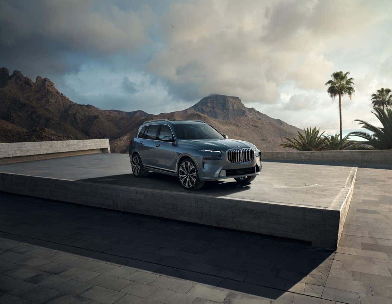 BMW X7 Hero Image