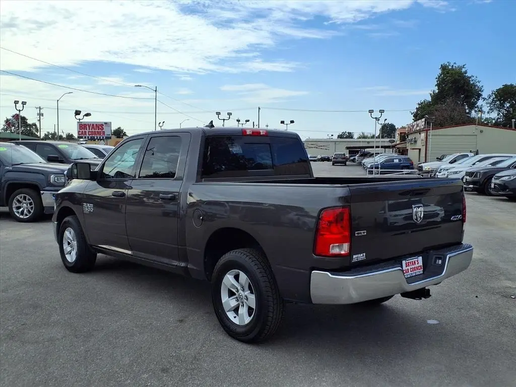 2023 Ram 1500 Classic SLT photo 3