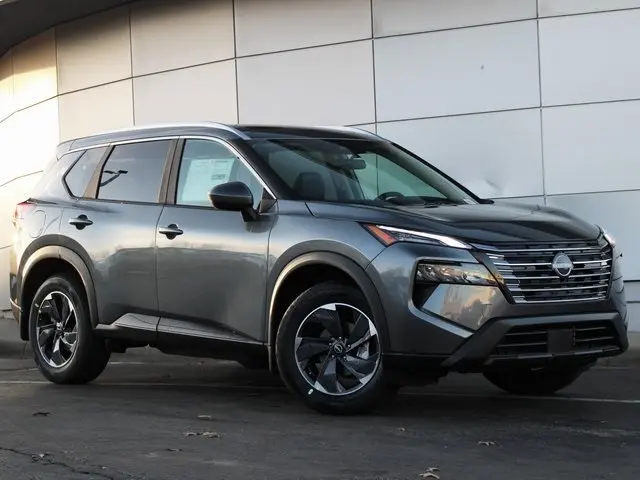 2026 Nissan Rogue SV's photo