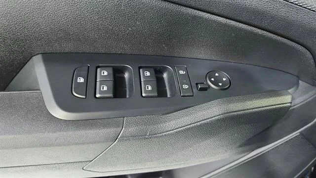 2025 Kia Sportage LX - Photo 23