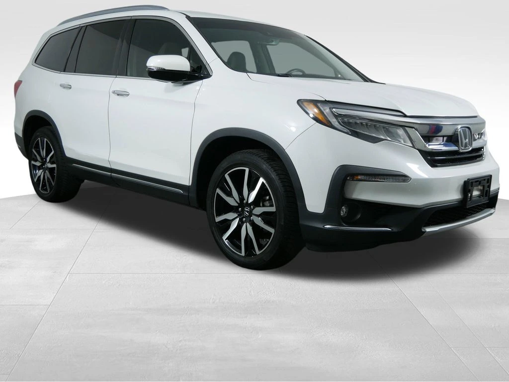 Used 2020 Honda Pilot Touring with VIN 5FNYF6H68LB006129 for sale in Brooklyn Park, Minnesota