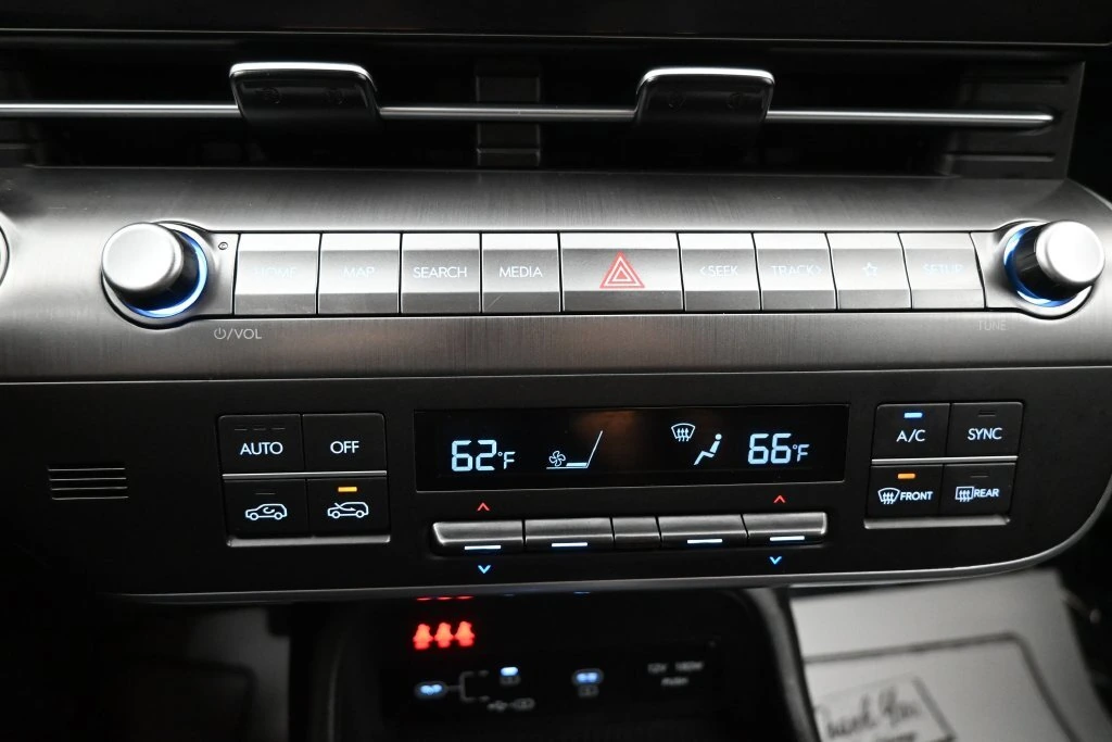 2025 Hyundai Kona SEL - Photo 13