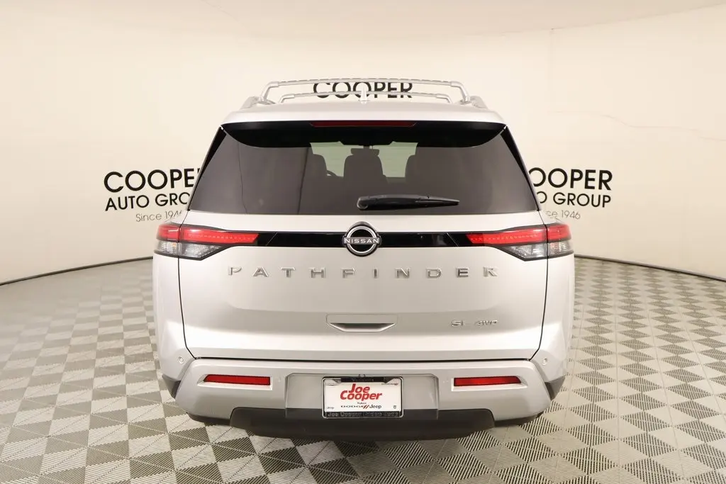 2024 Nissan Pathfinder SL photo 23