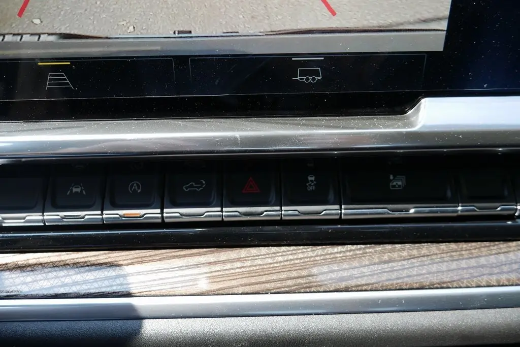2026 Chevrolet Silverado LT photo 16